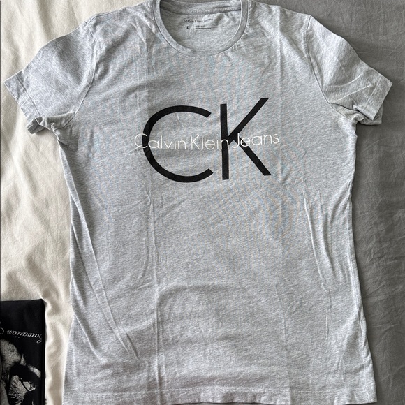 Calvin Klein Jeans Charcoal Logo T-Shirt | USA Large - L - Picture 5 of 6